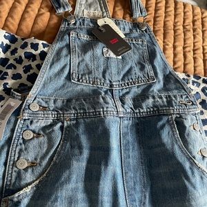 Brand new Levi’s Vintage premium overalls XS